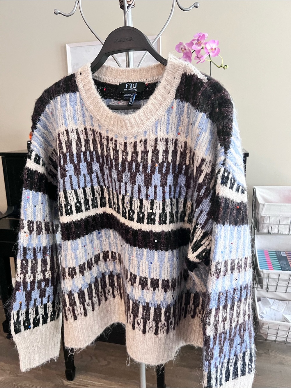 Textured Crewneck Sweater in Cream, Blue & Black - FDJ